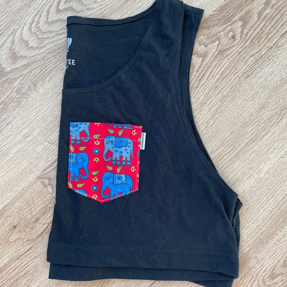Serengetee crop top